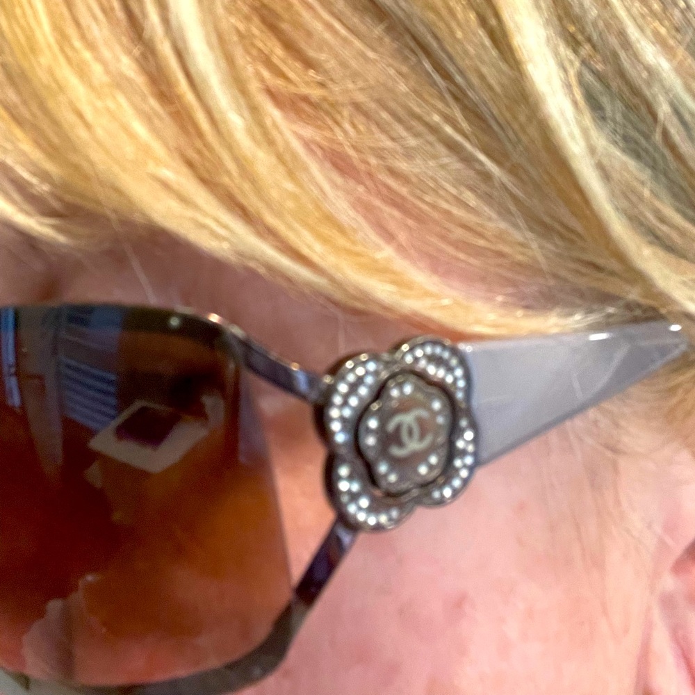 Chanel Sunglasses Authentic Comes With COA